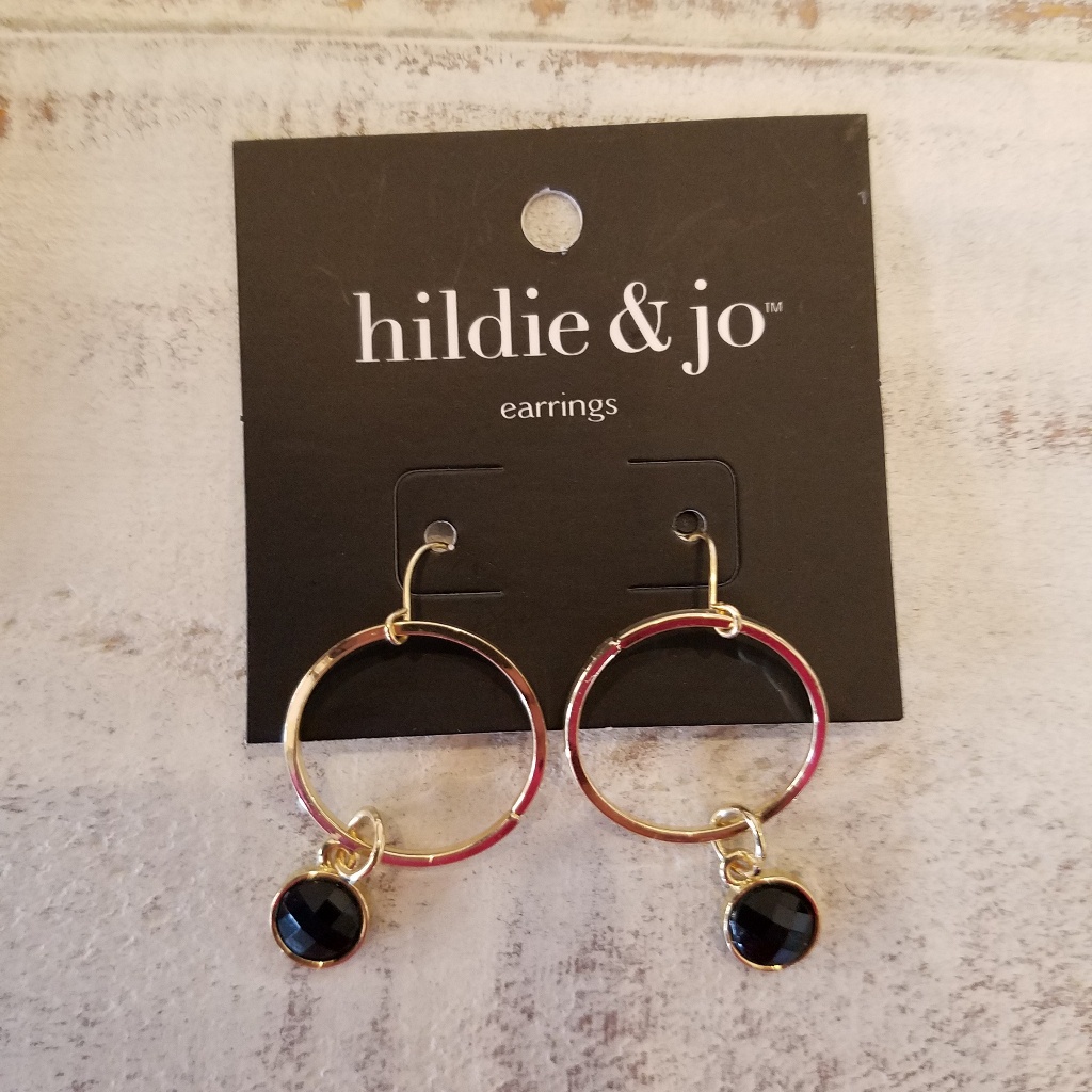 212 Hildie Jo Gold Earrings With Black Pendant 8$